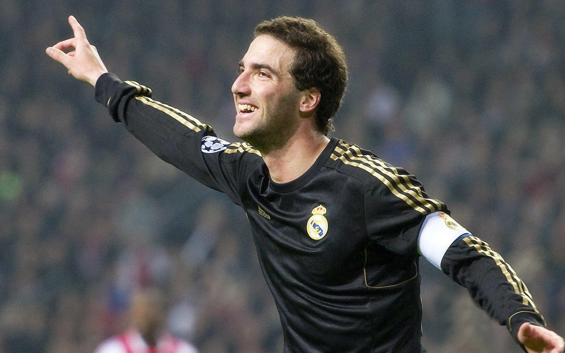 12强赛综述，伊朗强势领跑有望提前晋级 日本逆转反超澳大利亚